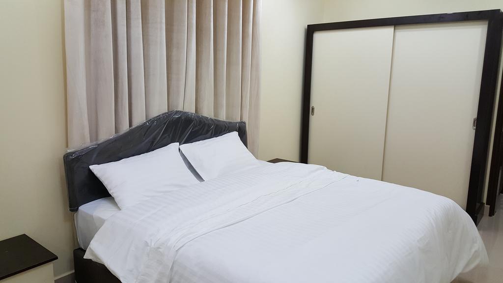 Golden Seasons Furnished Apartment Salalah Exteriör bild