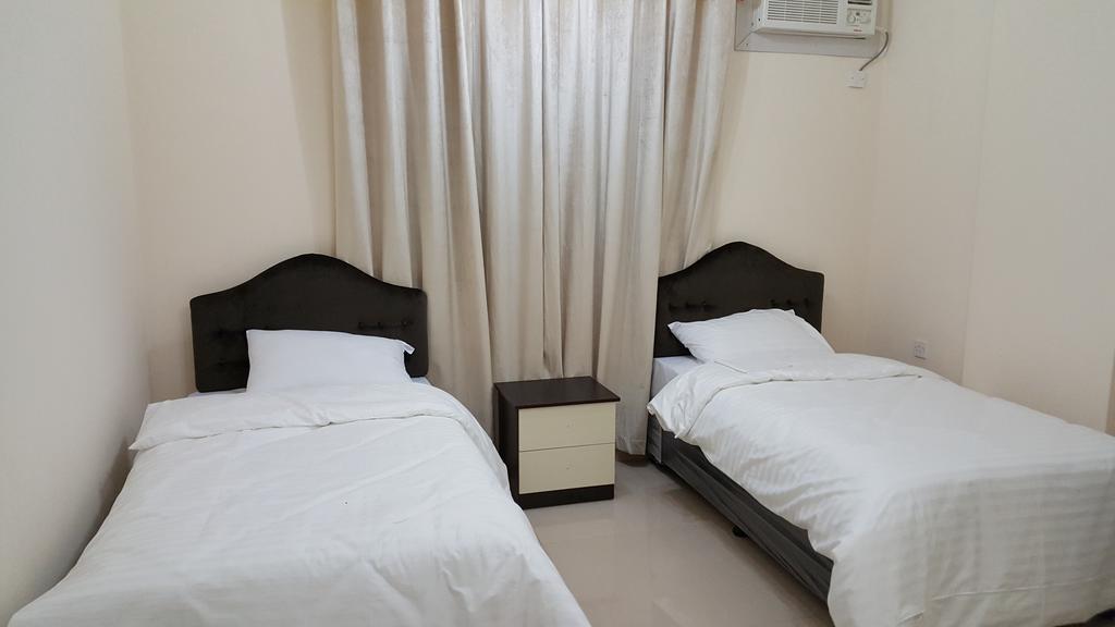 Golden Seasons Furnished Apartment Salalah Exteriör bild
